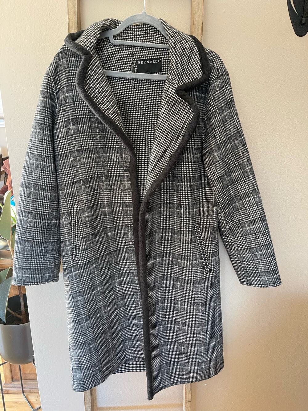 Bernardo Plaid | Houndstooth Wool Trench Coat Womens M